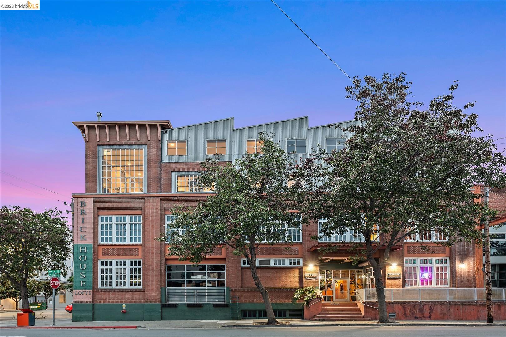 201 3rd St # 302