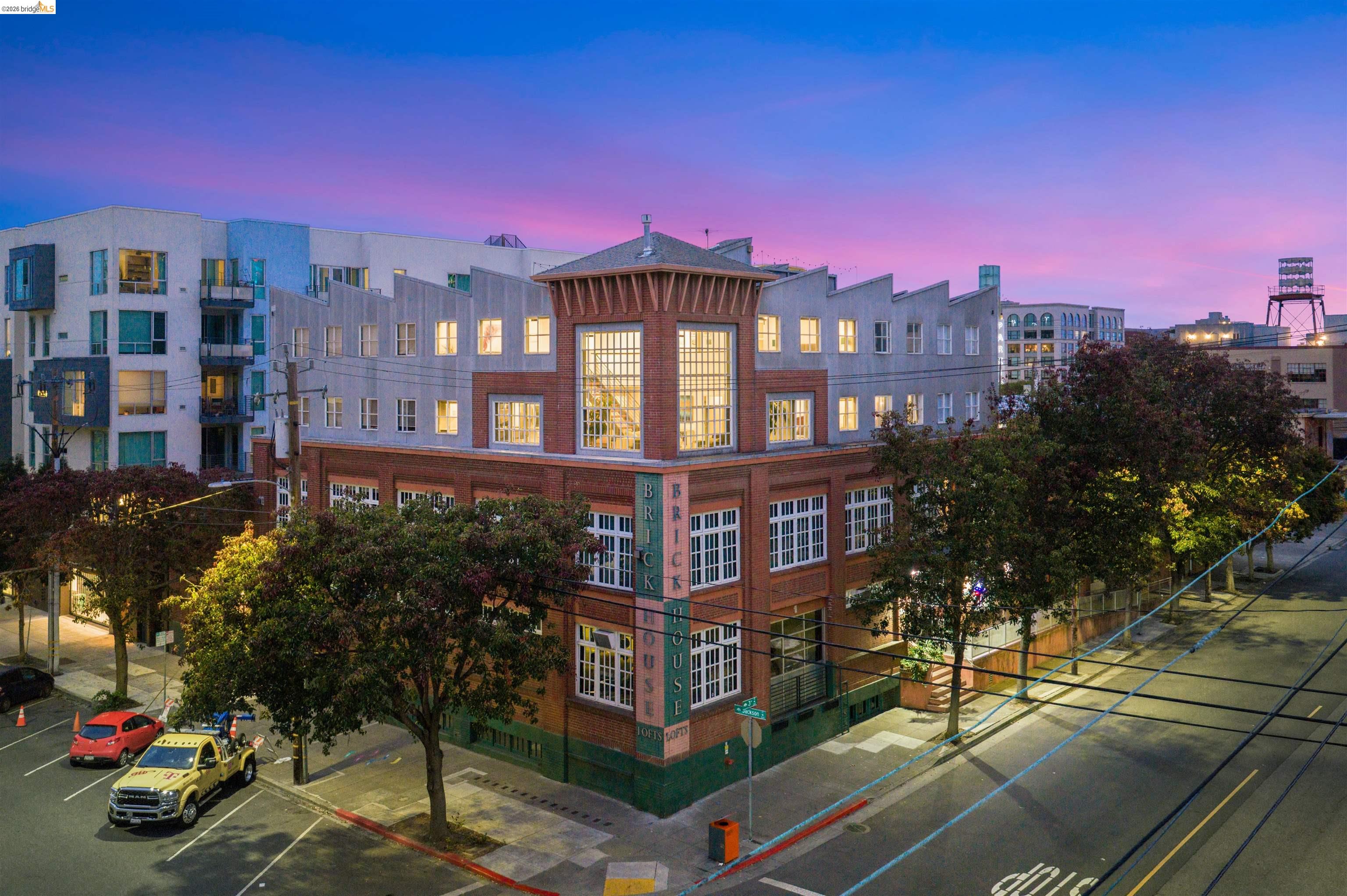 201 3rd St # 302