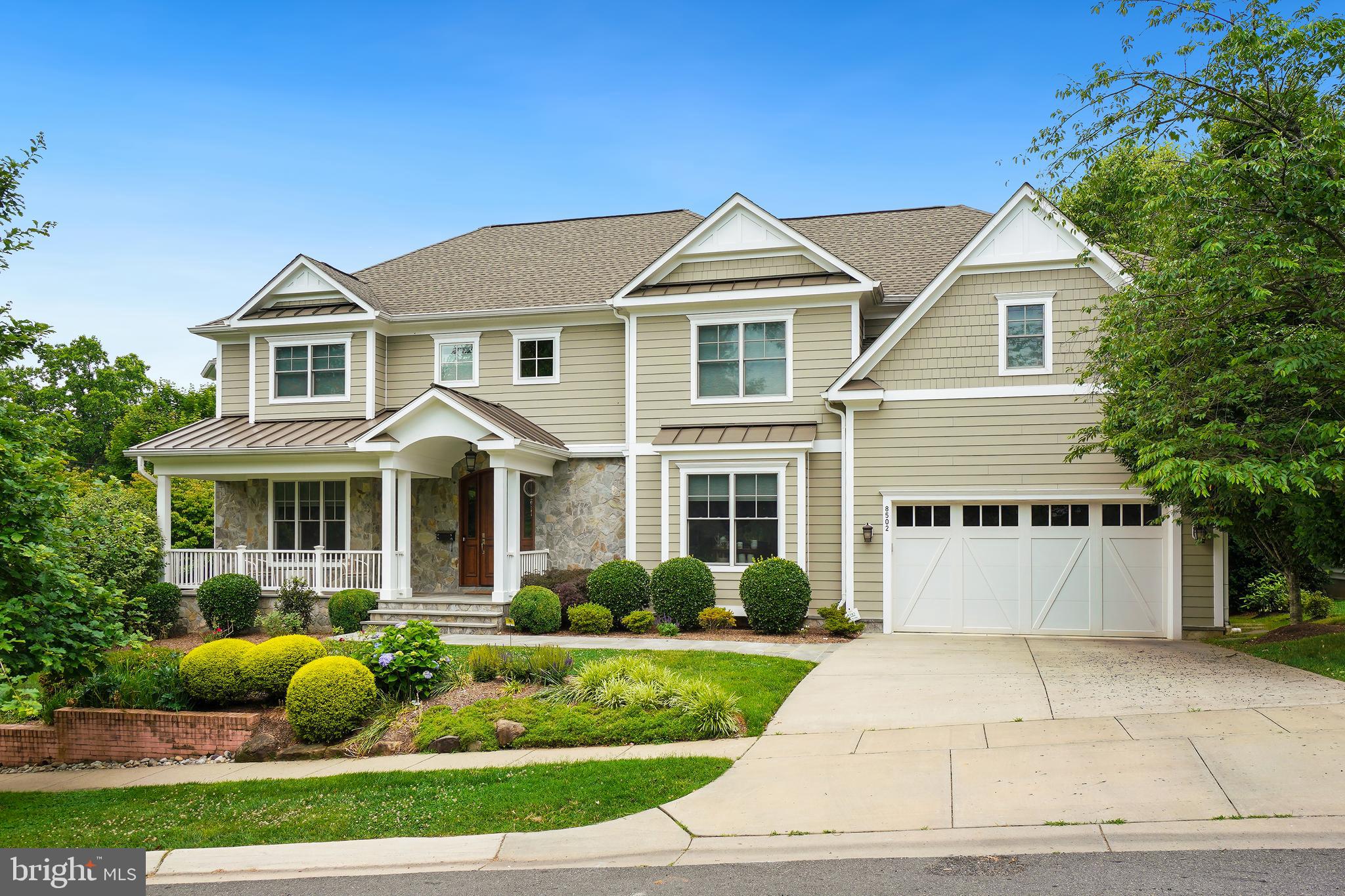 8502 Bradmoor Dr
