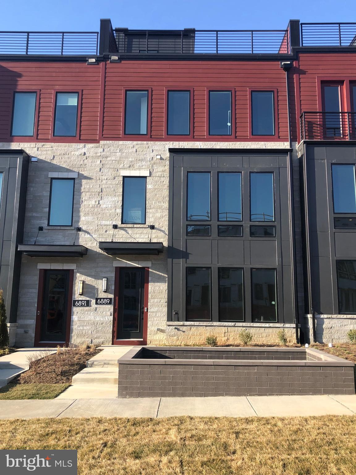 6889 Silver Linden St