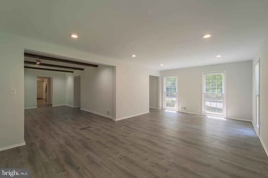 8611 BELLS MILL RD