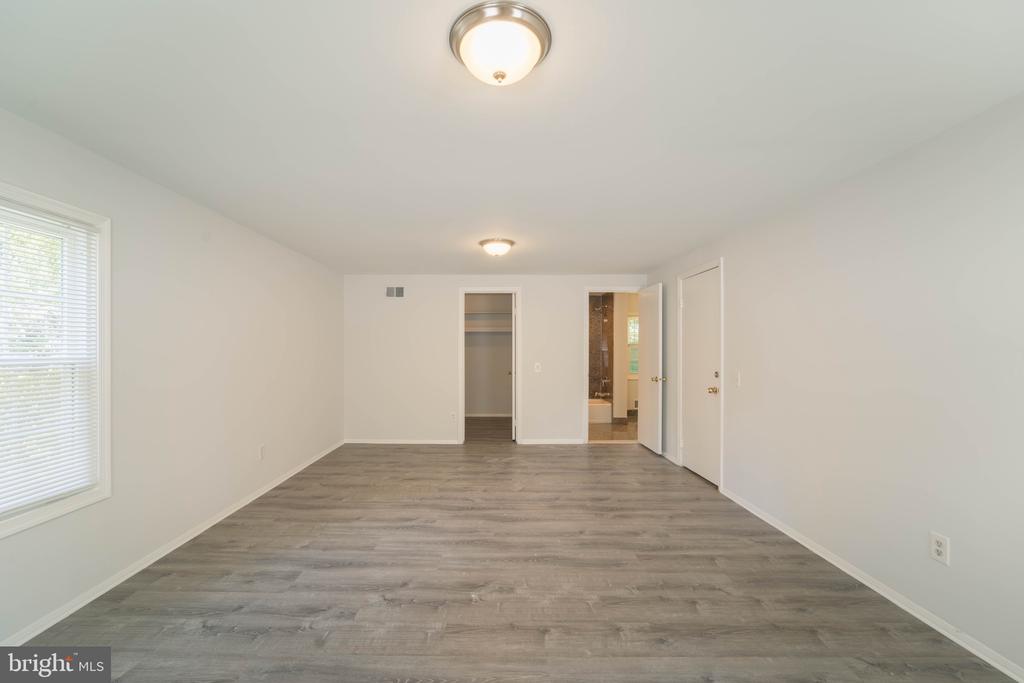 8611 BELLS MILL RD