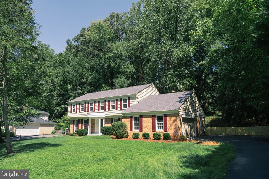 8611 BELLS MILL RD