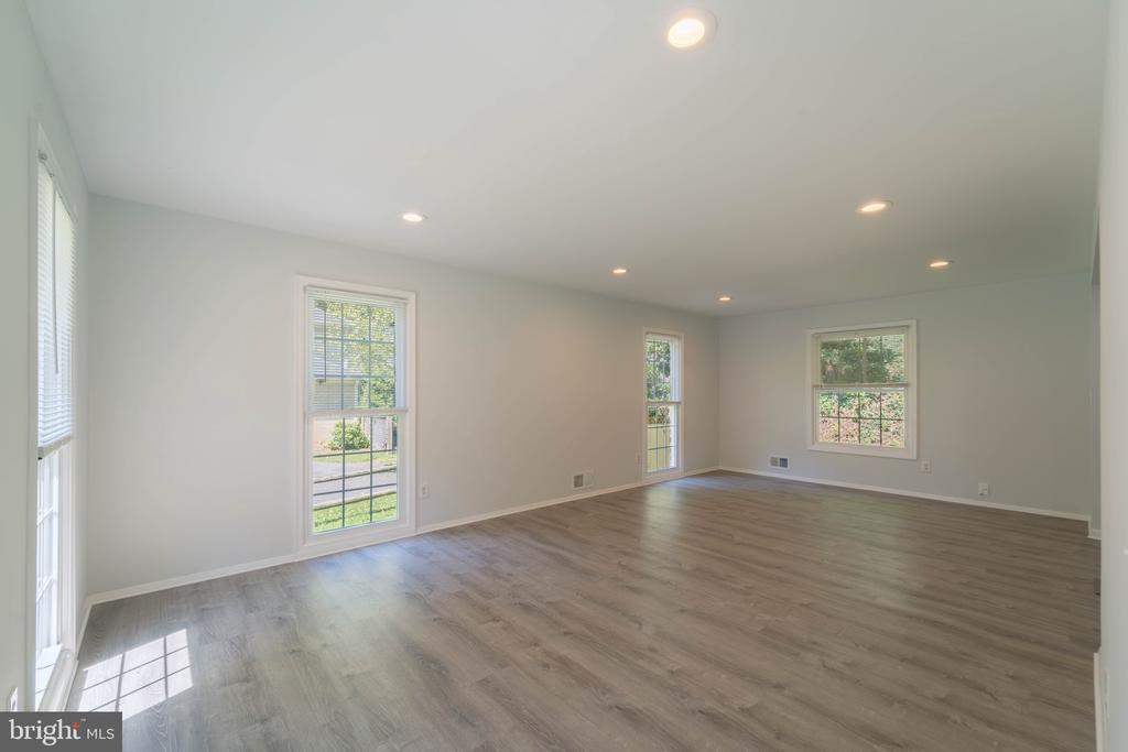 8611 BELLS MILL RD