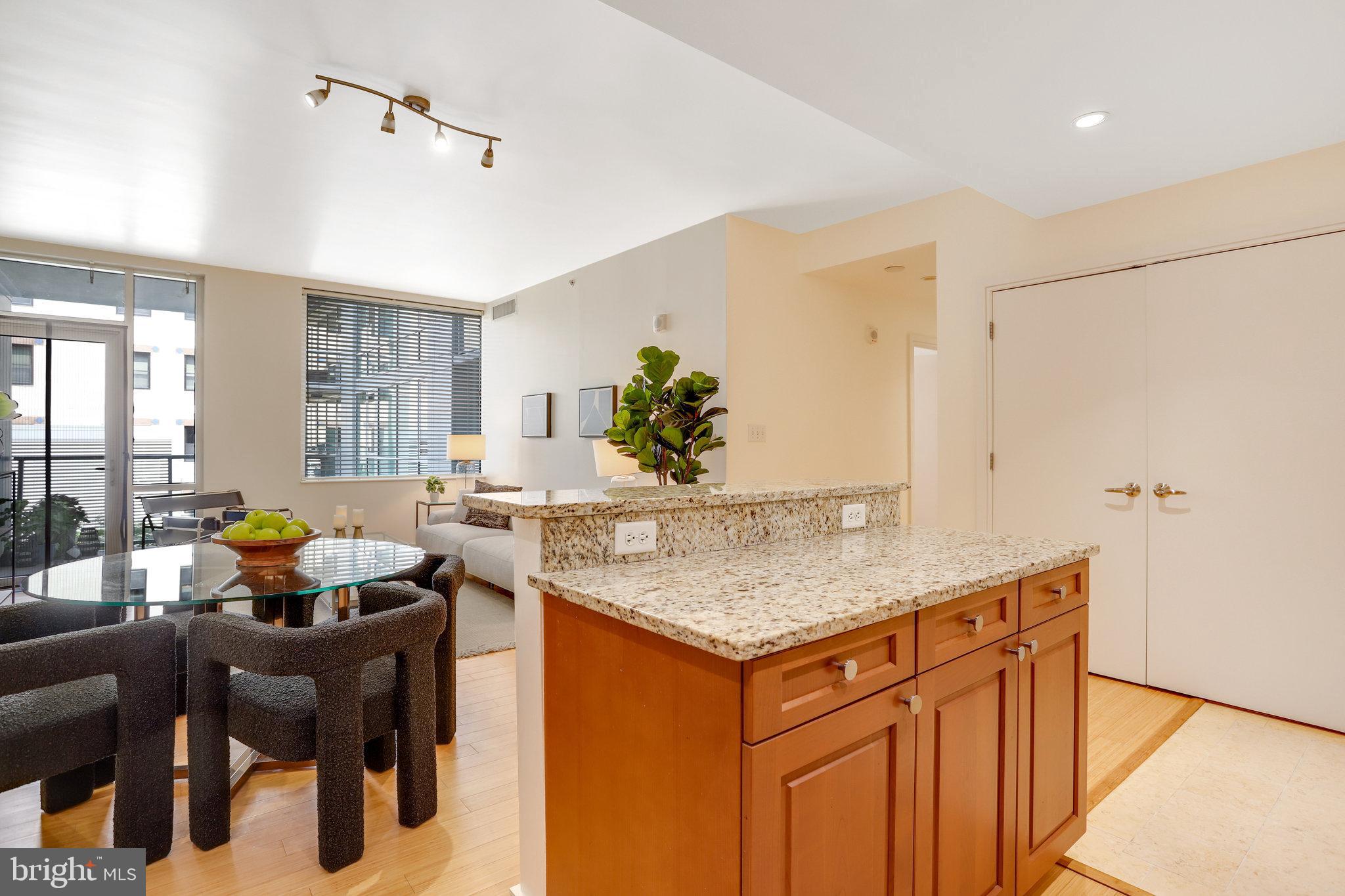 6820 Wisconsin #3008