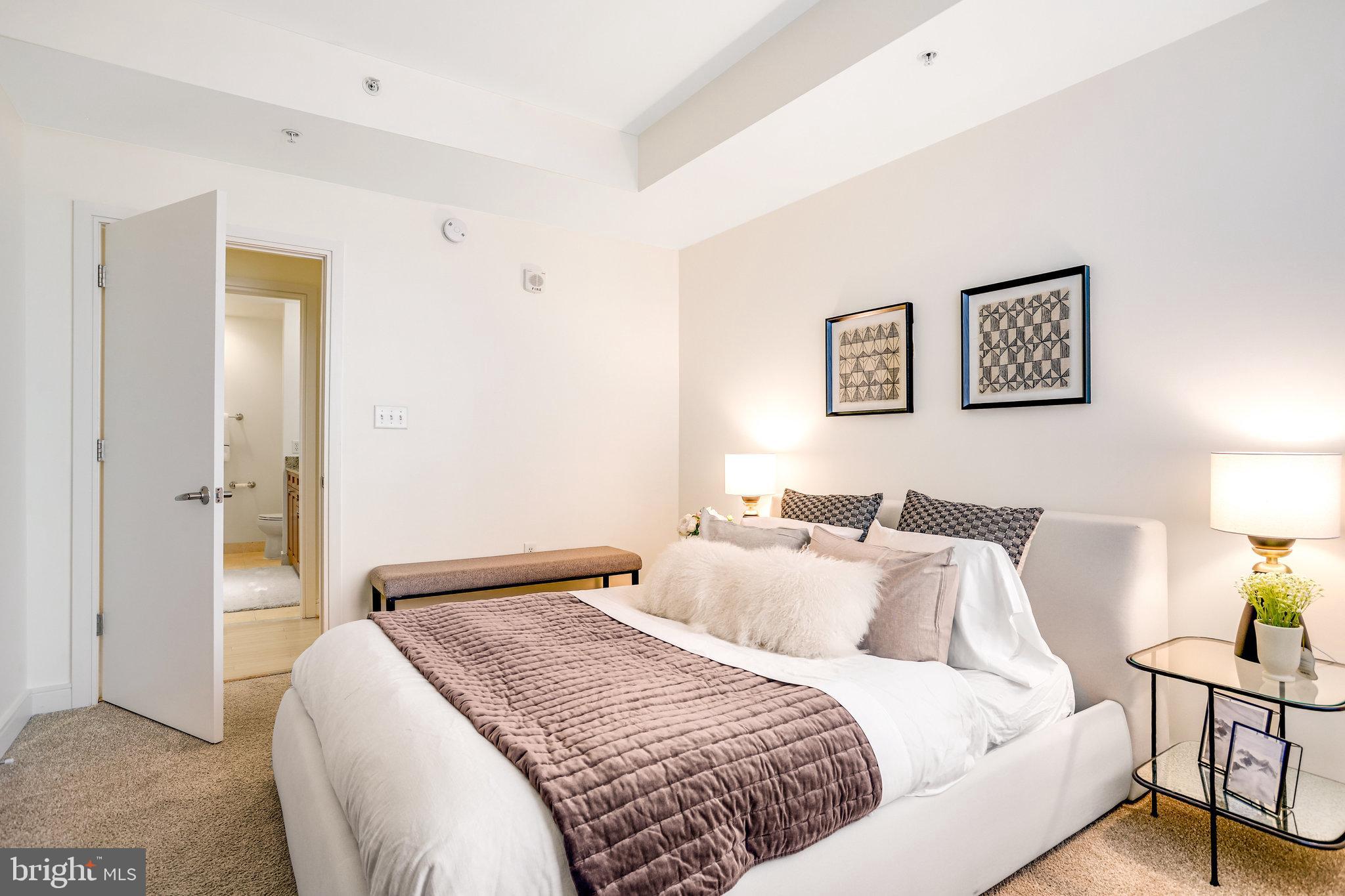 6820 Wisconsin #3008