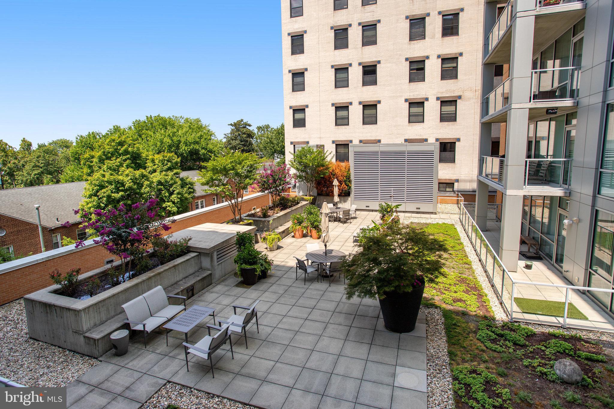 6820 Wisconsin #3008