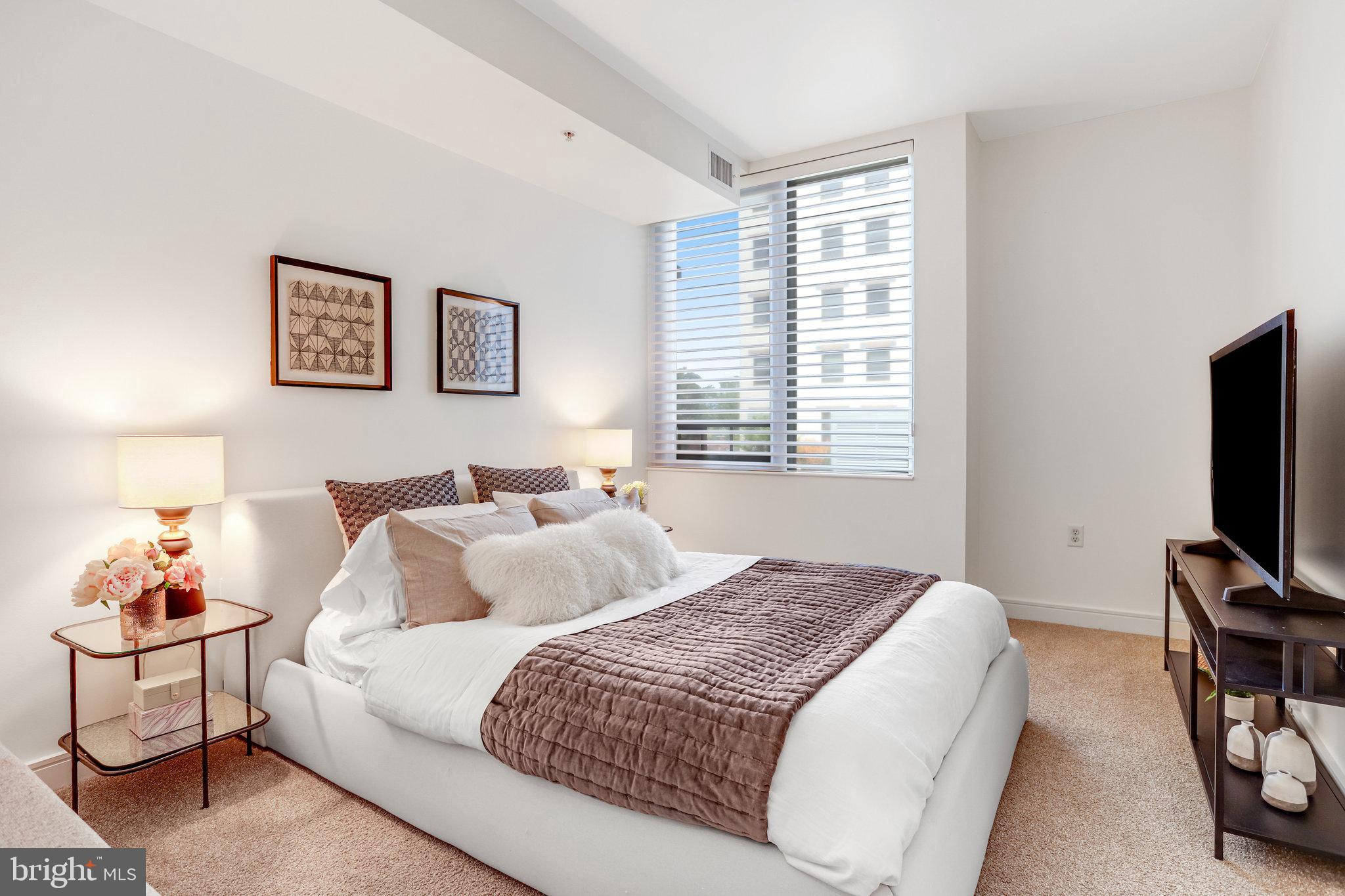 6820 Wisconsin #3008