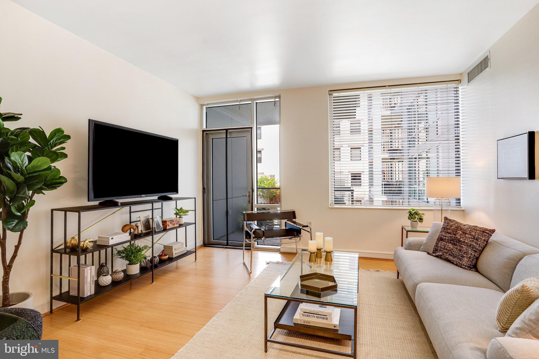 6820 Wisconsin #3008