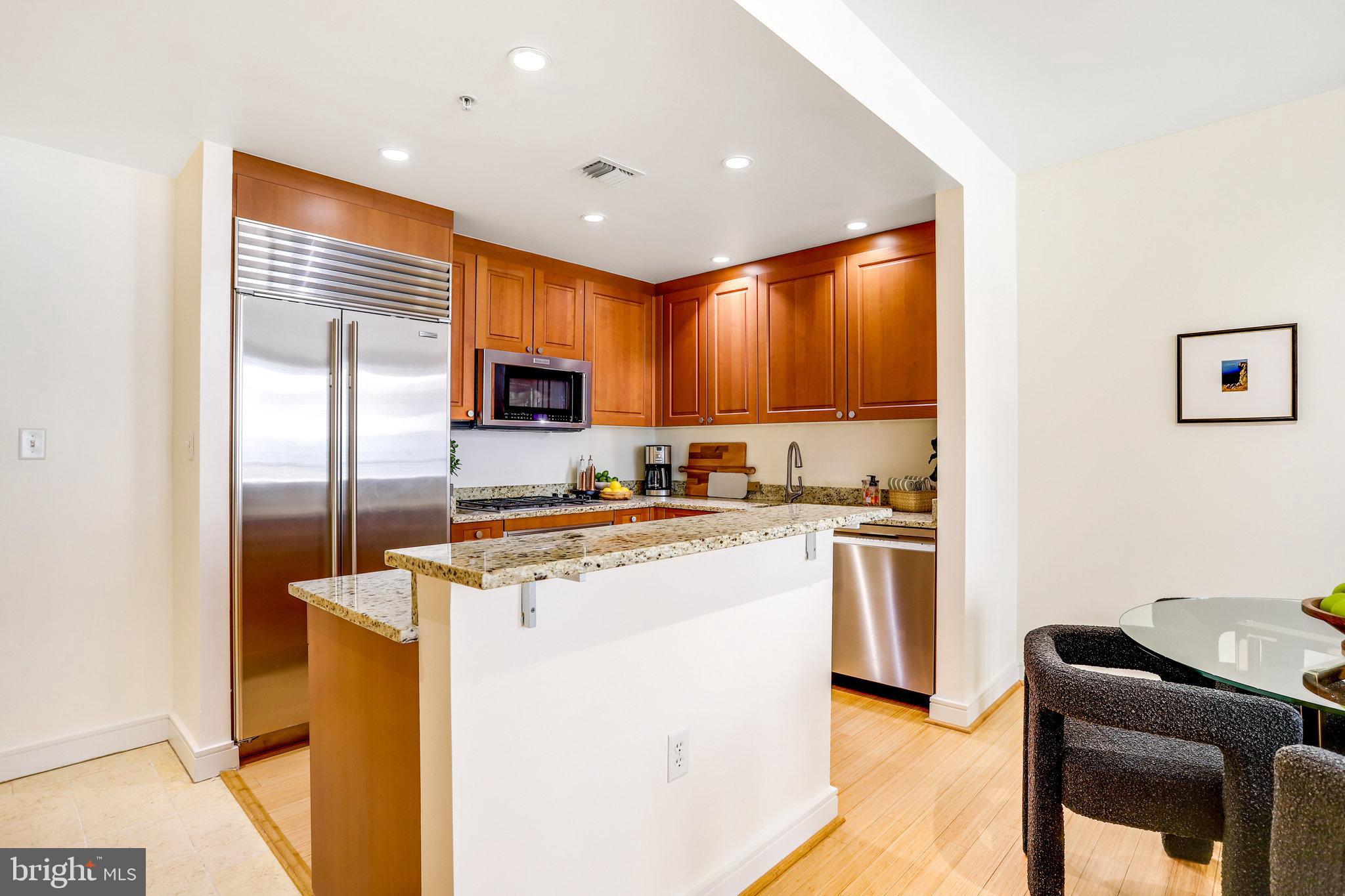 6820 Wisconsin #3008