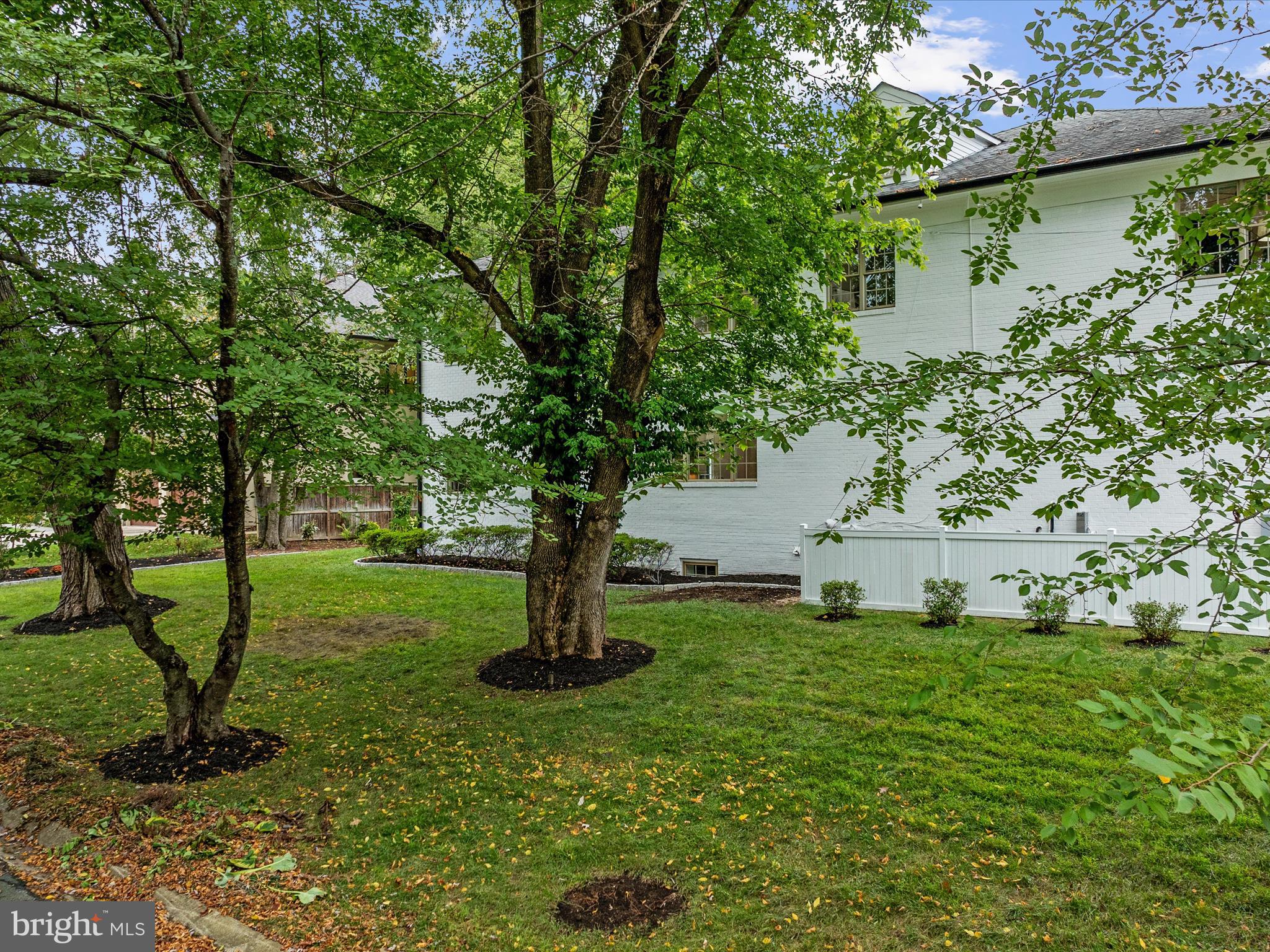 7605 Leesburg Dr