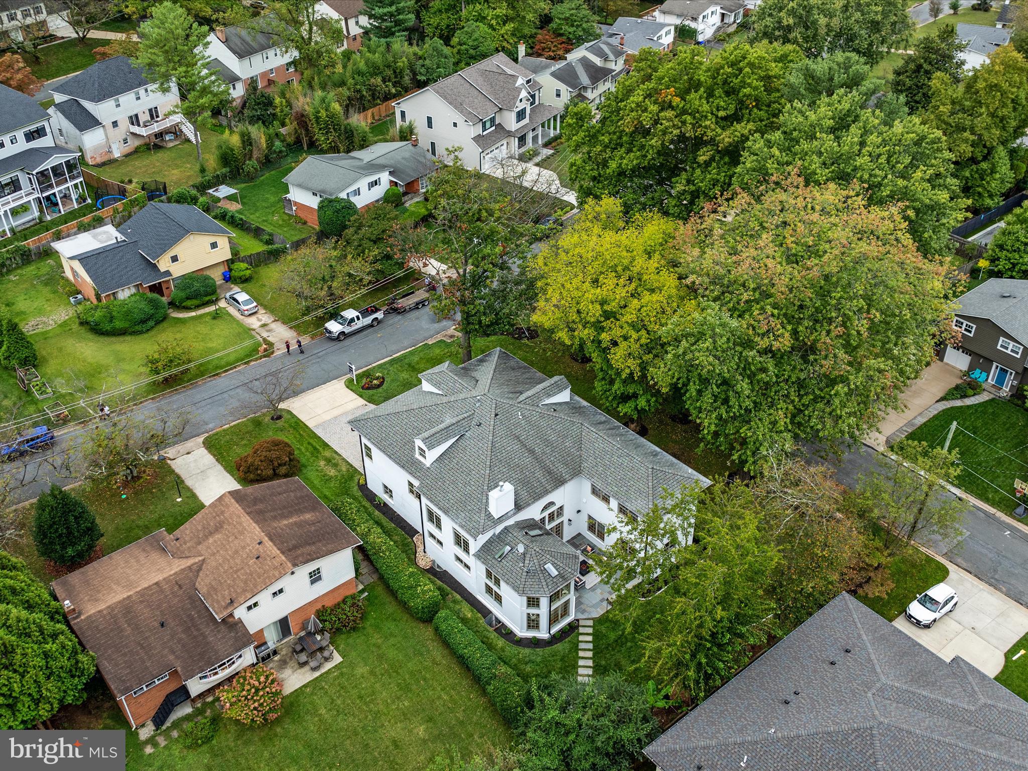 7605 Leesburg Dr