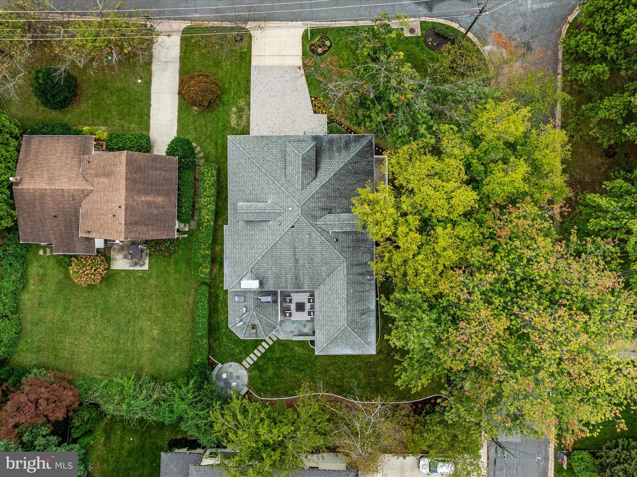 7605 Leesburg Dr