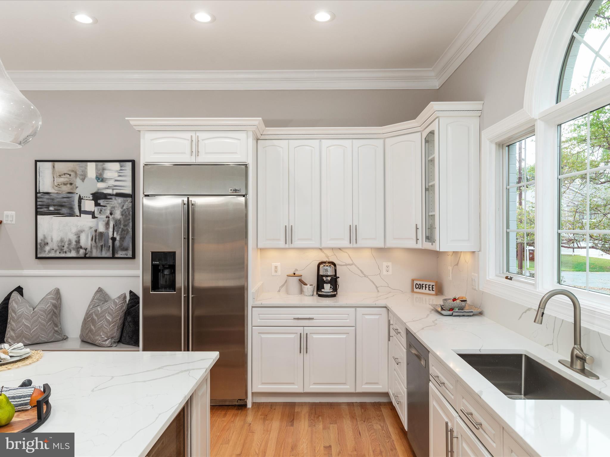 7605 Leesburg Dr