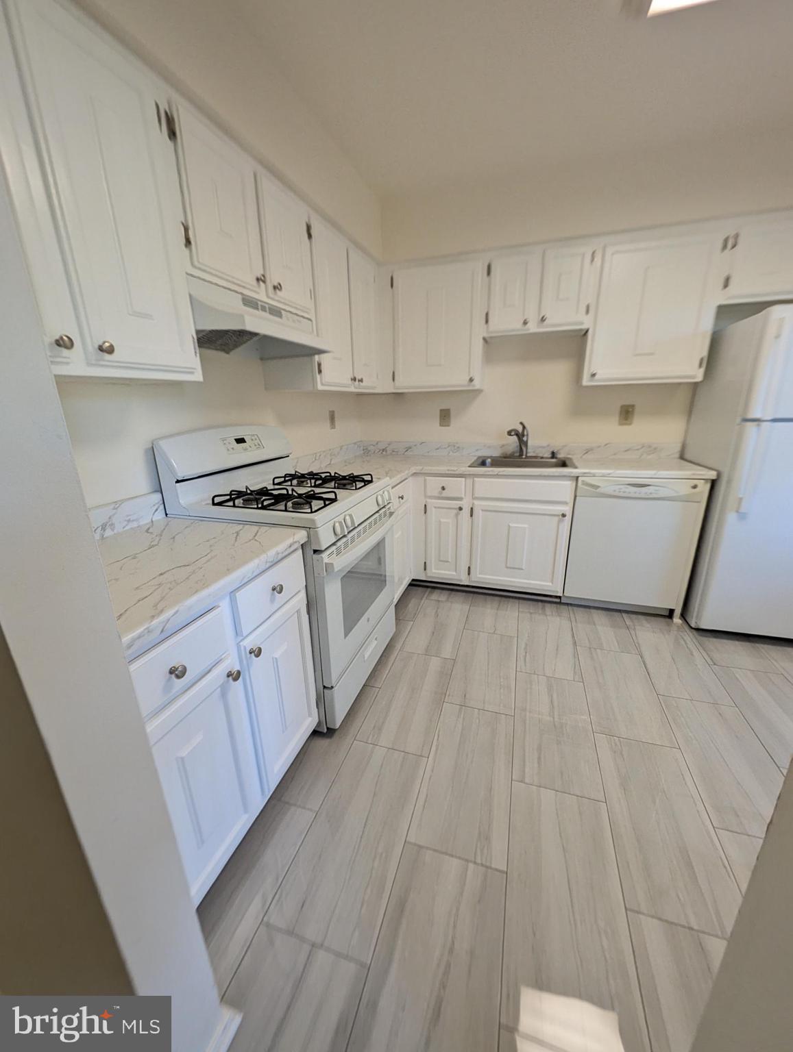 15934 INDIAN HILLS TER