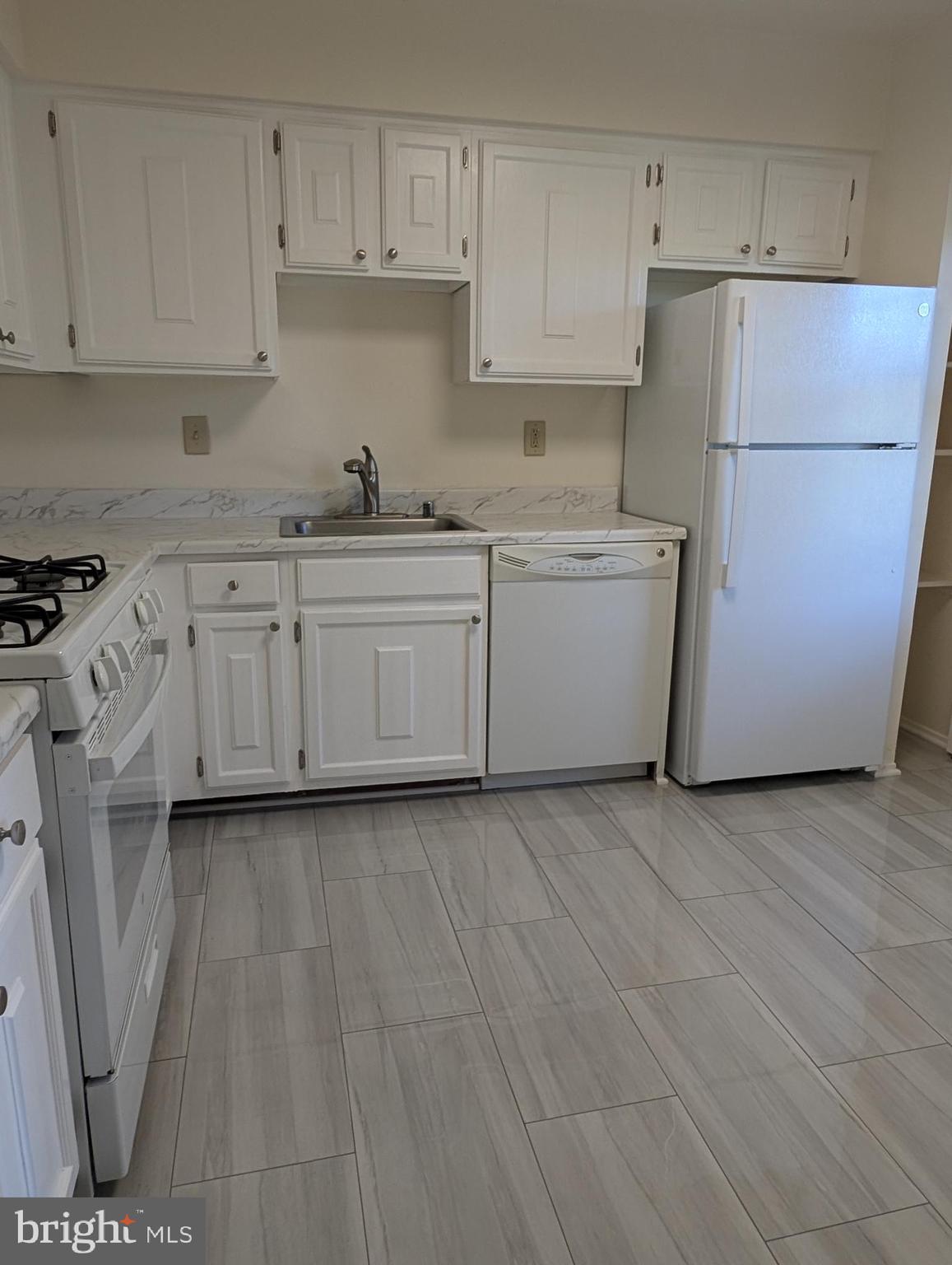 15934 INDIAN HILLS TER