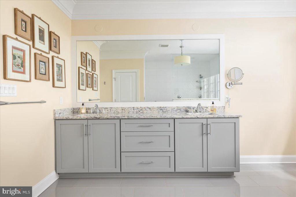 5345 Camberley Ave