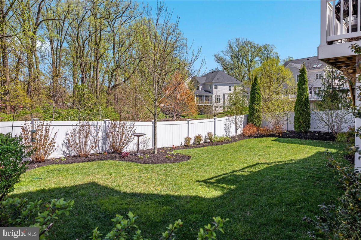 5345 Camberley Ave