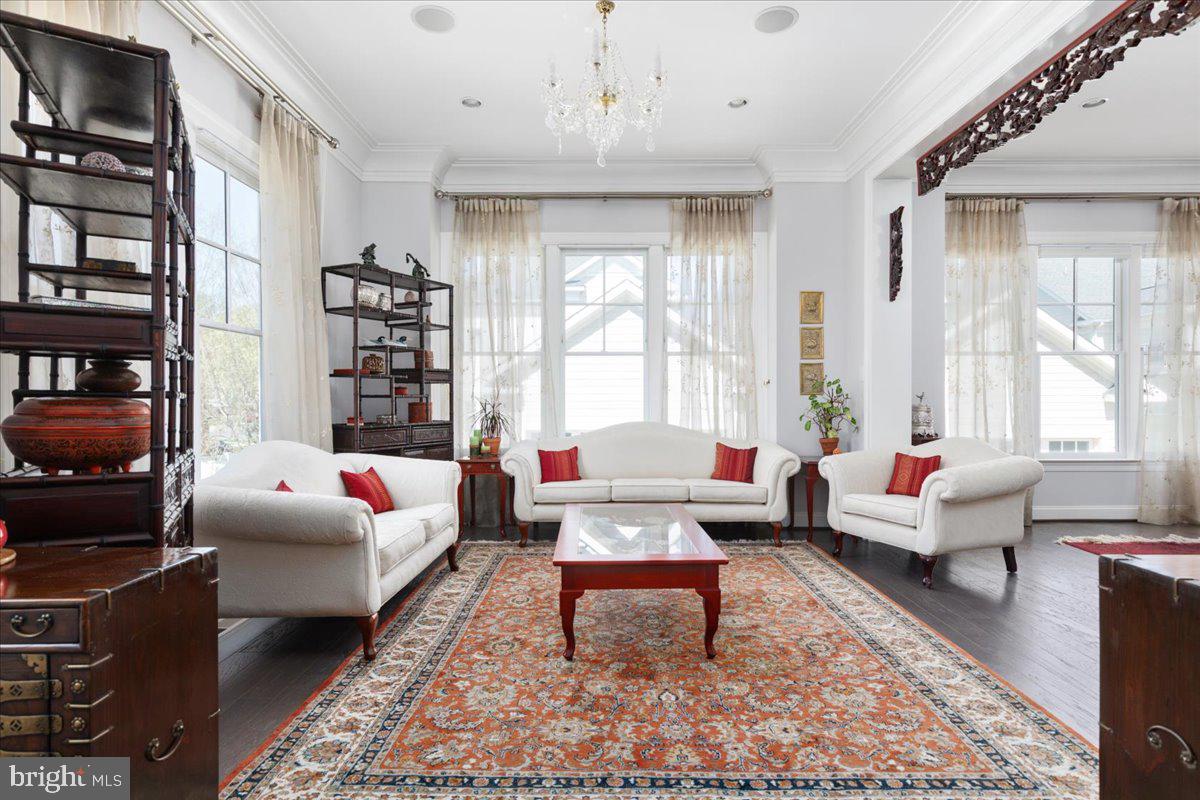 5345 Camberley Ave