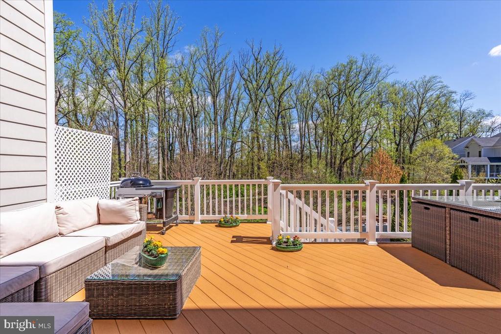 5345 Camberley Ave