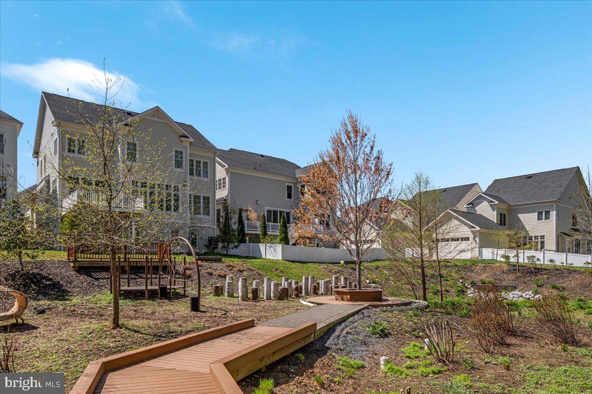5345 Camberley Ave