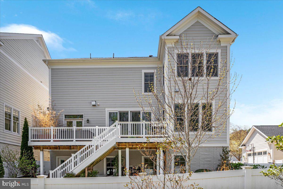 5345 Camberley Ave