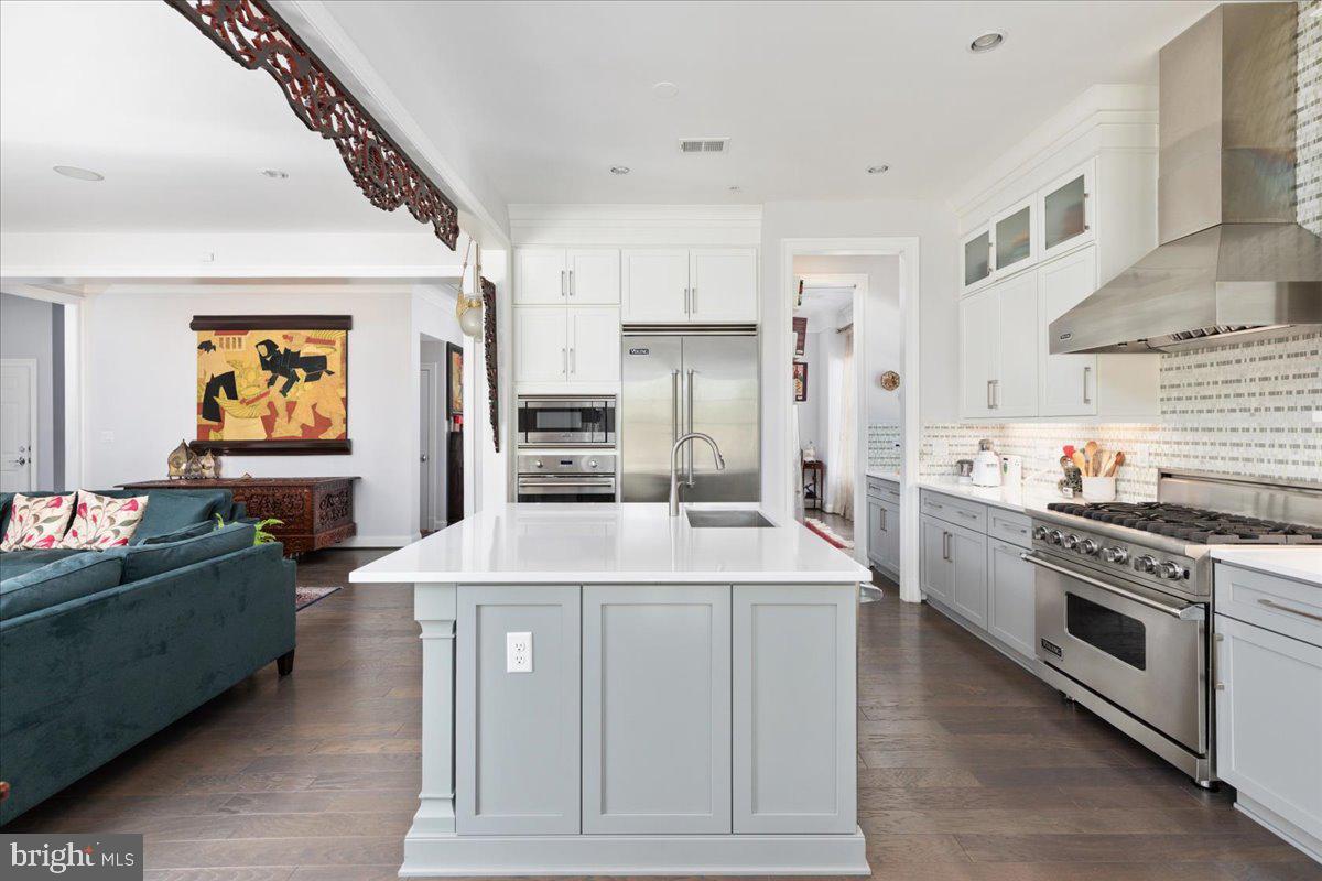 5345 Camberley Ave