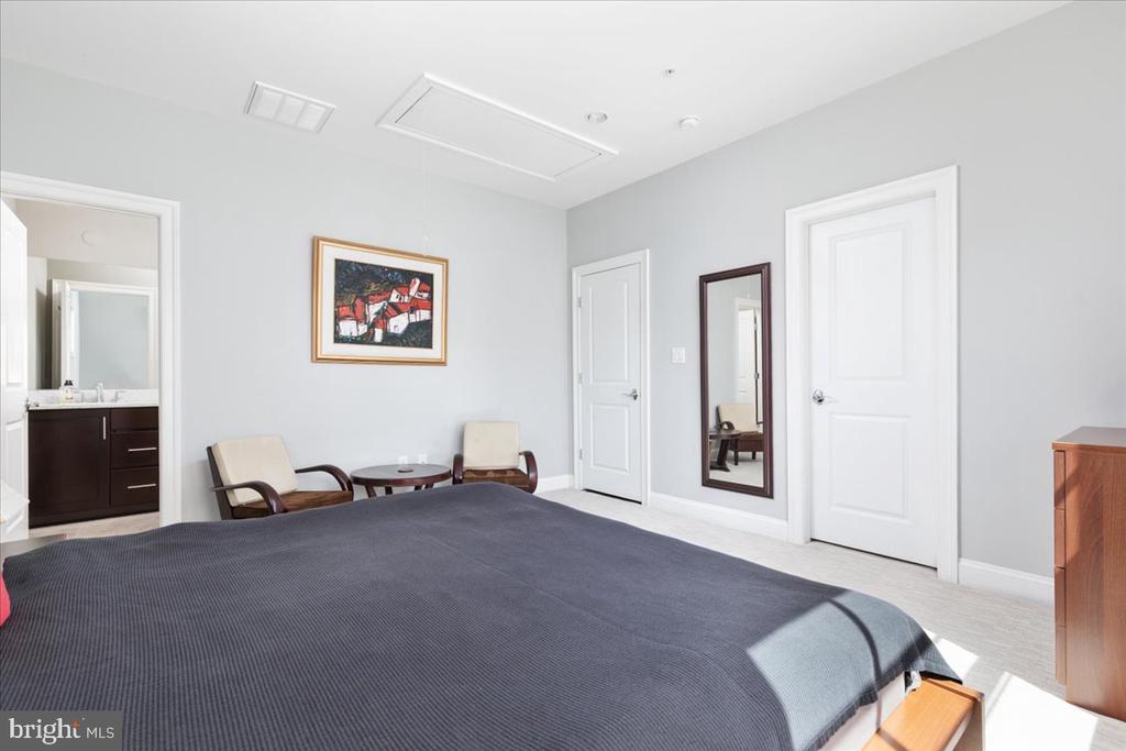 5345 Camberley Ave