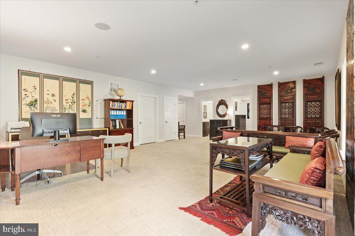 5345 Camberley Ave