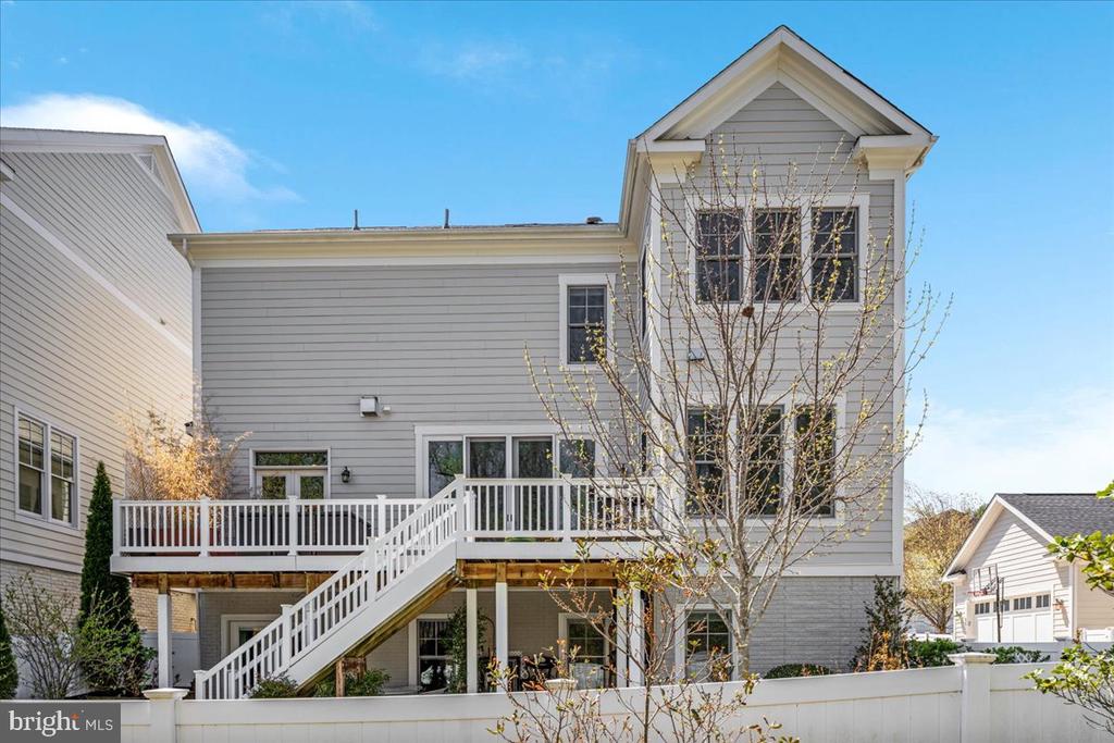 5345 Camberley Ave