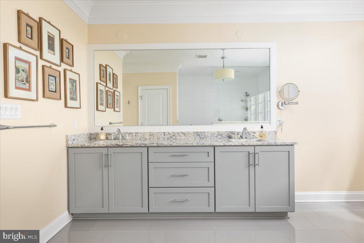 5345 Camberley Ave