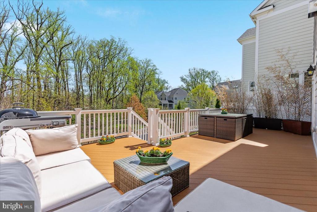 5345 Camberley Ave
