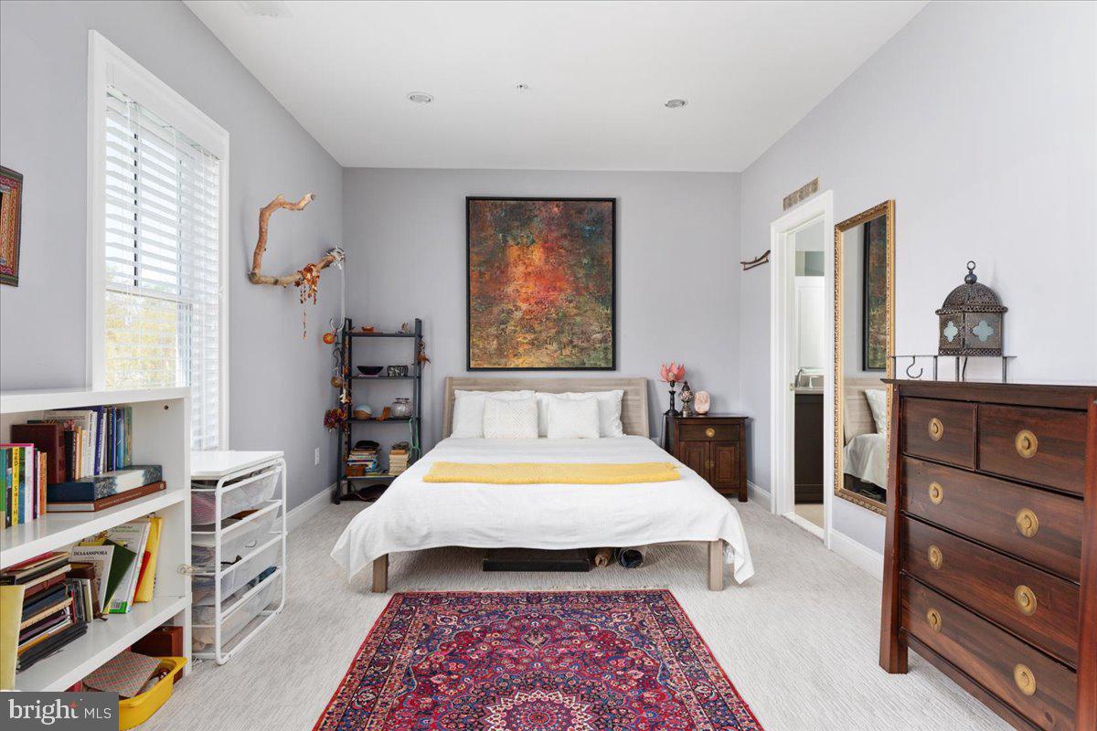 5345 Camberley Ave
