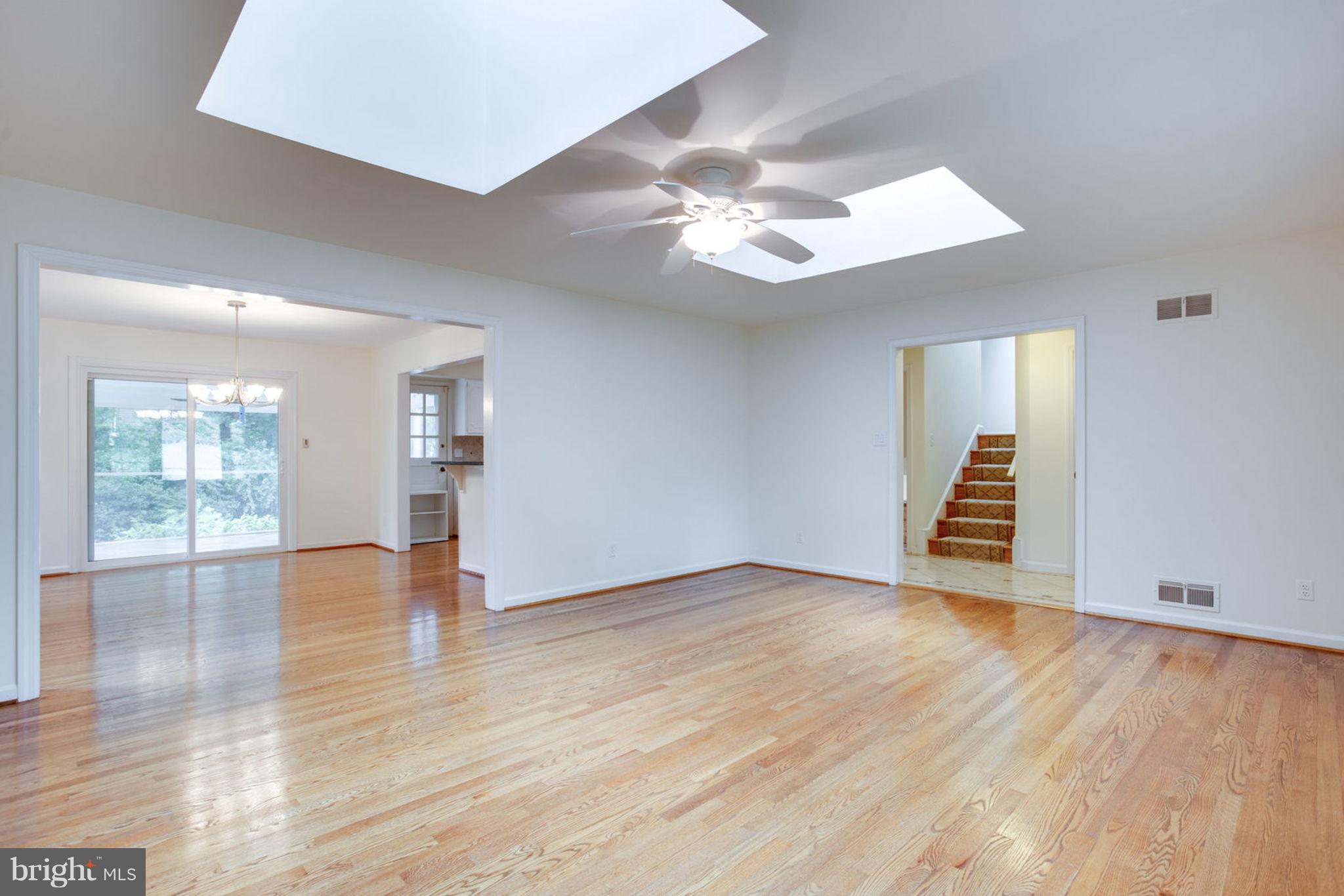 5904 LENOX RD