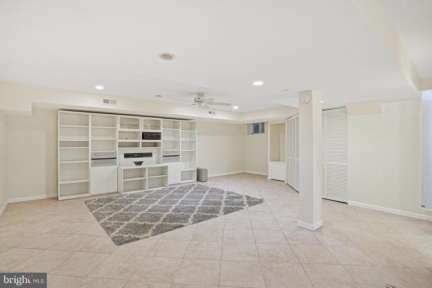 5904 LENOX RD