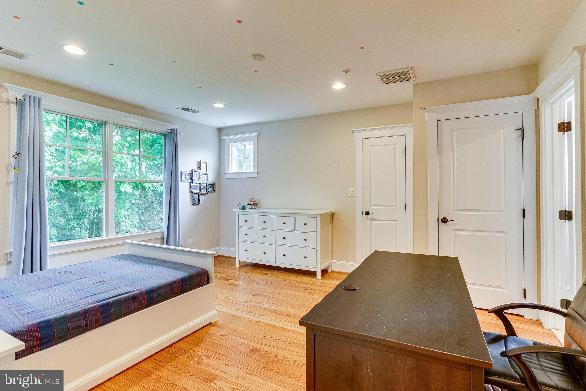 6109 KIRBY ROAD