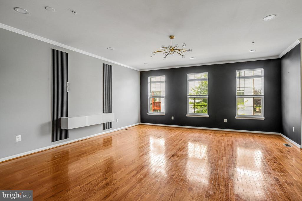 23210 ROBERTS TAVERN DRIVE 2375