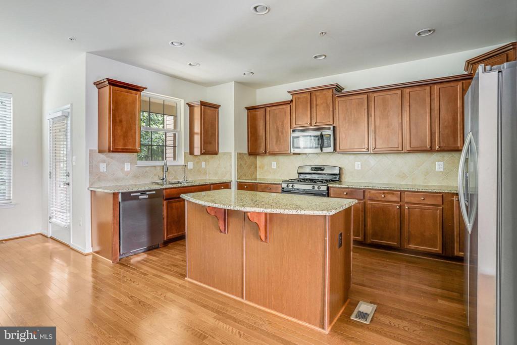 23210 ROBERTS TAVERN DRIVE 2375