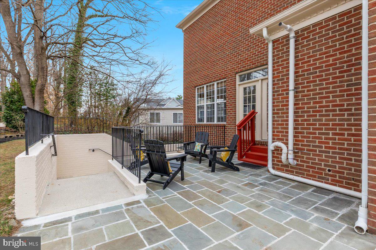 7808 WINTERBERRY PLACE