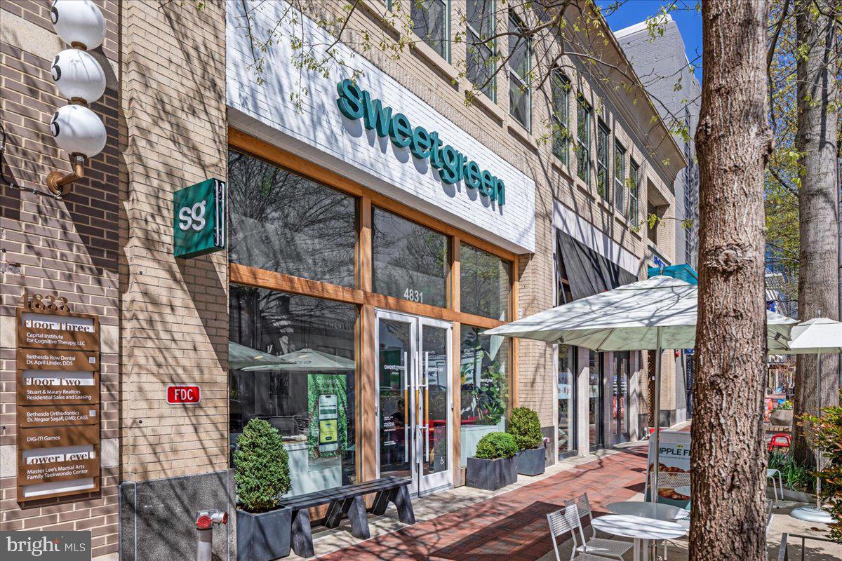 7808 WINTERBERRY PLACE