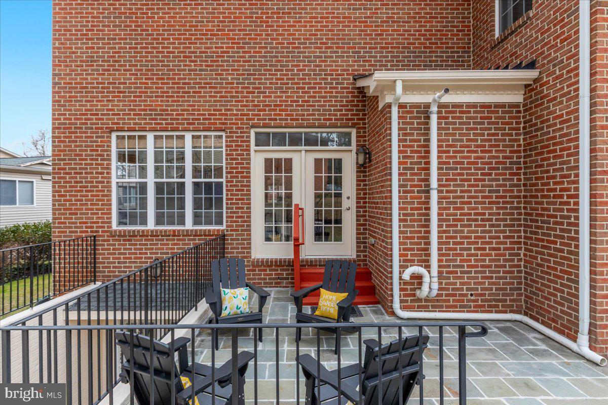 7808 WINTERBERRY PLACE