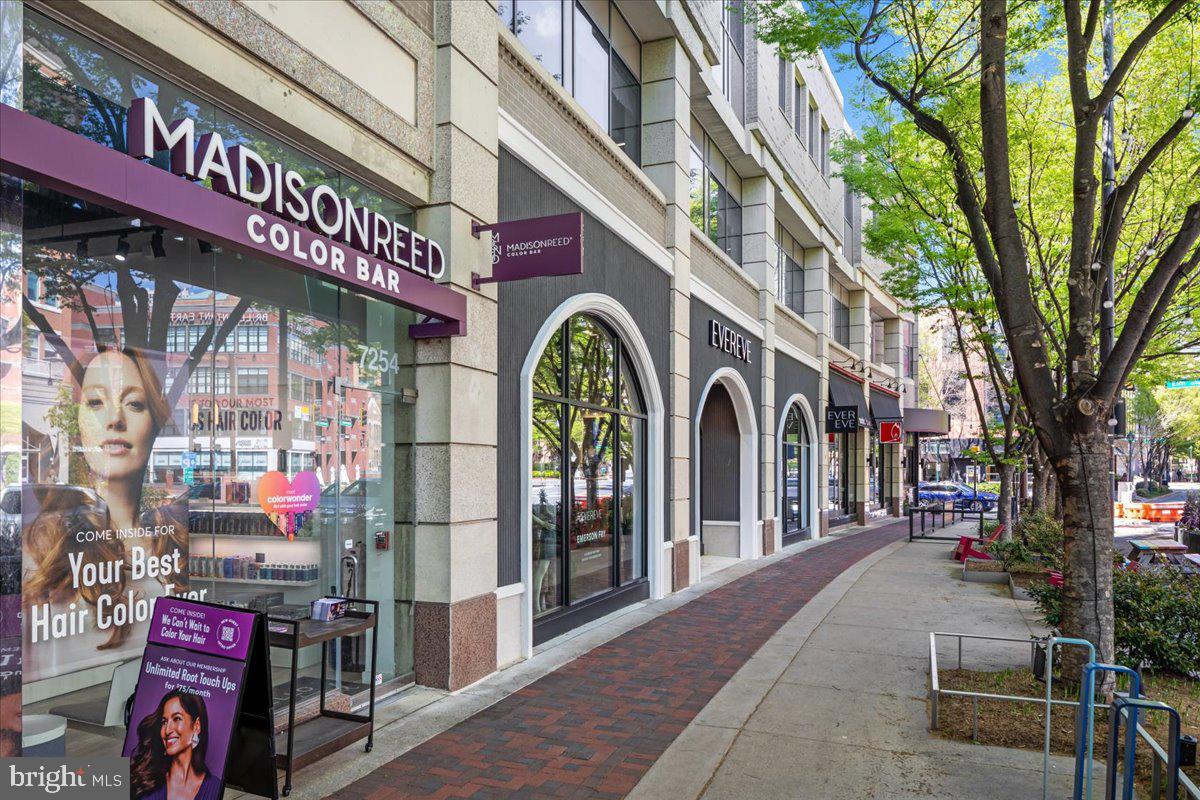 7808 WINTERBERRY PLACE