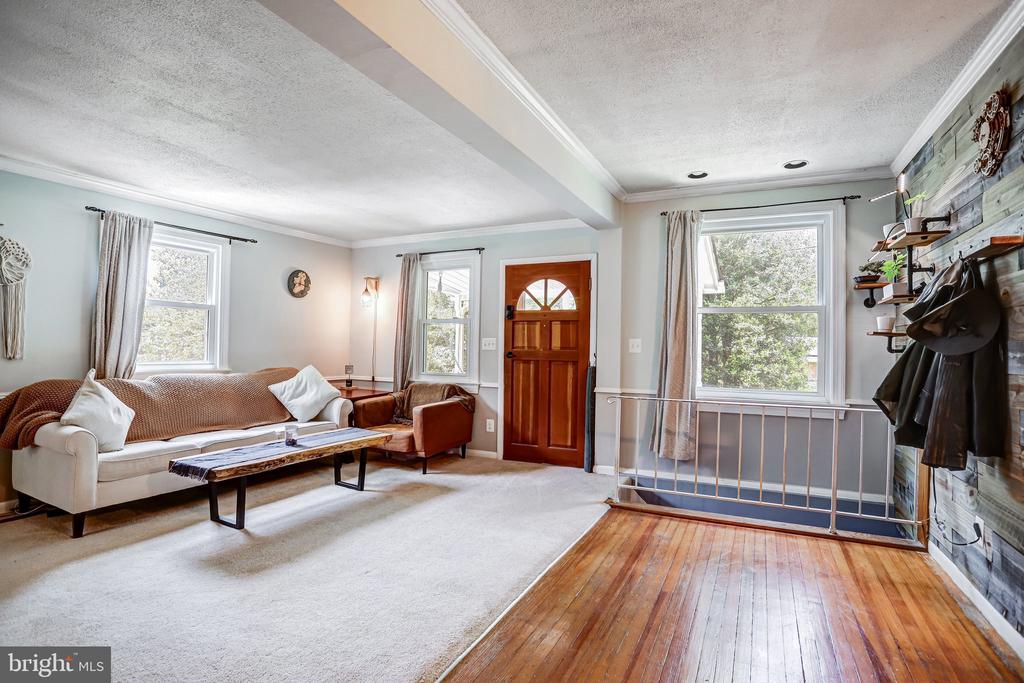 209 CEDAR AVENUE