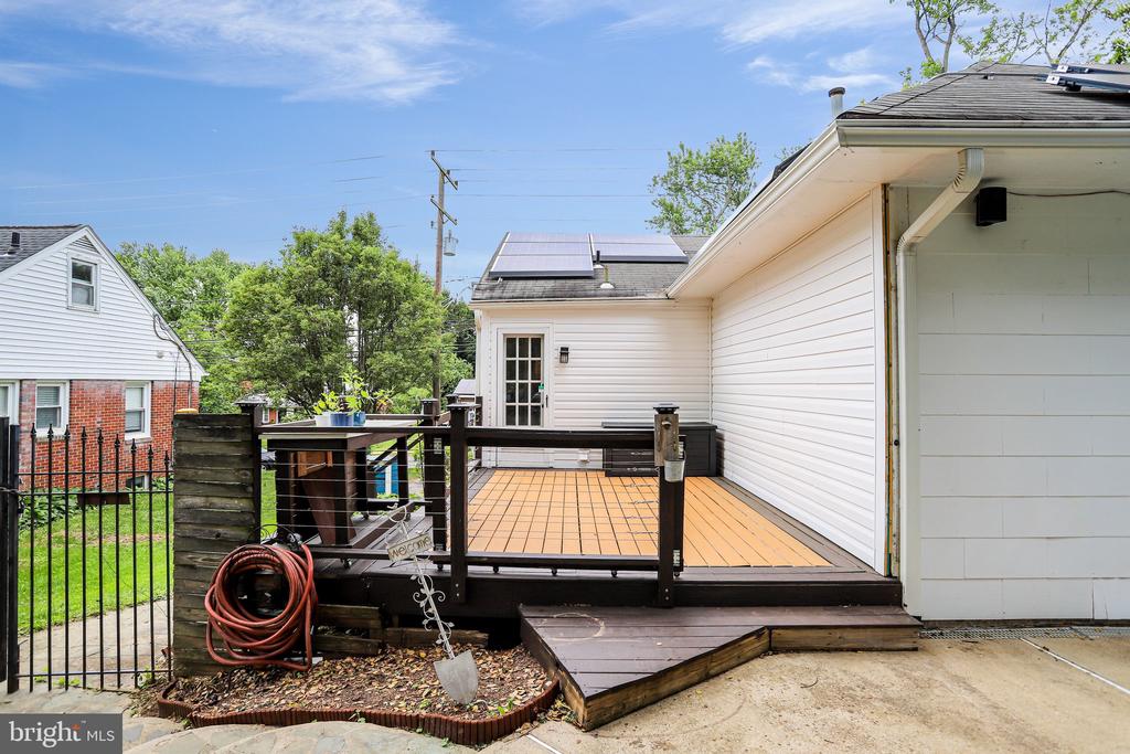 209 CEDAR AVENUE