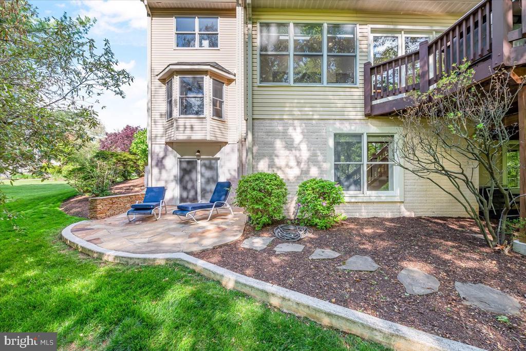 4 DEER TRAIL COURT