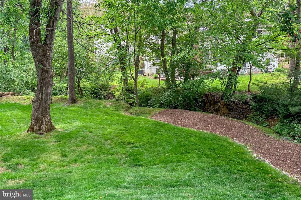 4 DEER TRAIL COURT