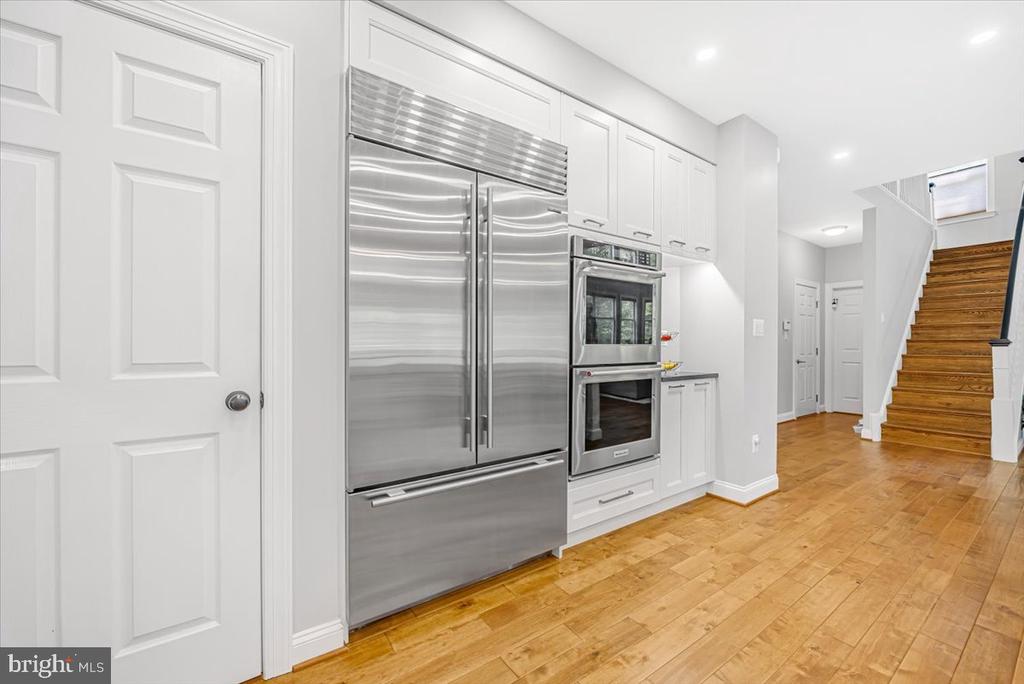 4 DEER TRAIL COURT