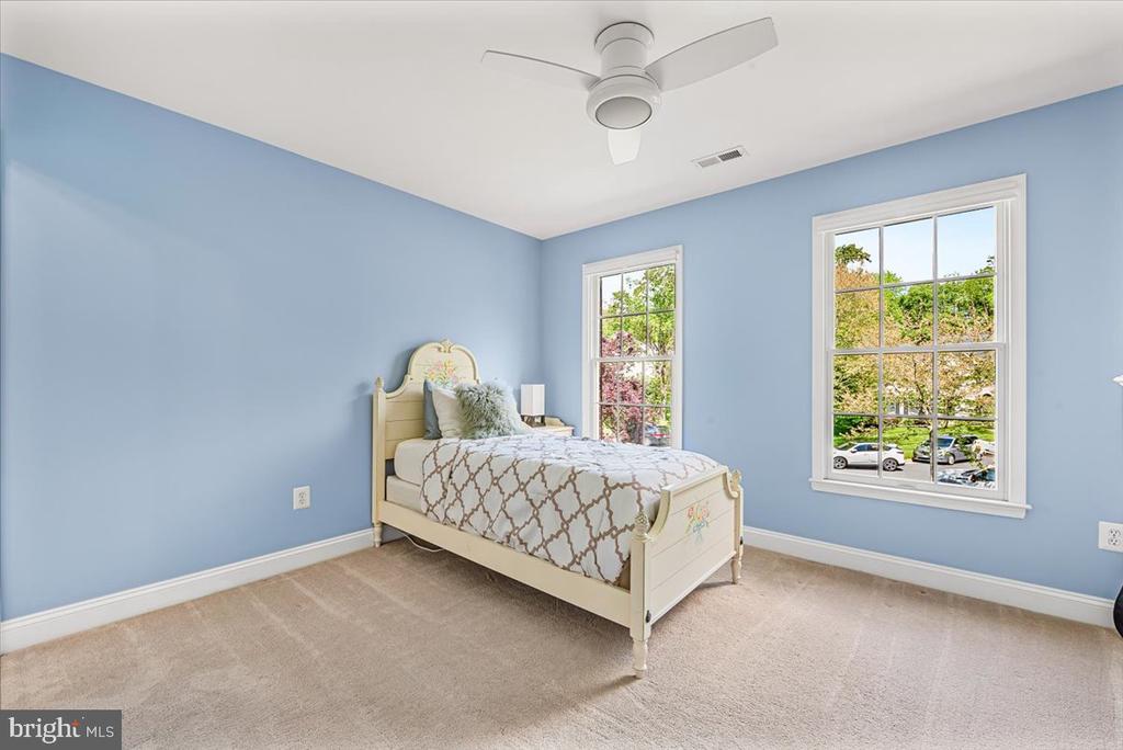 4 DEER TRAIL COURT