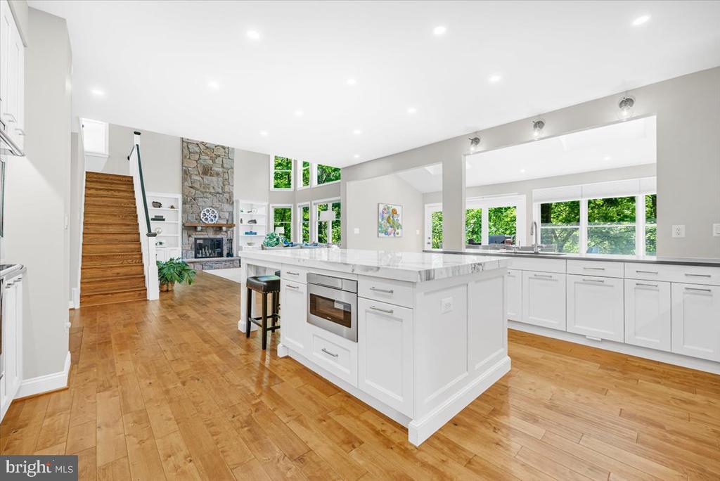 4 DEER TRAIL COURT