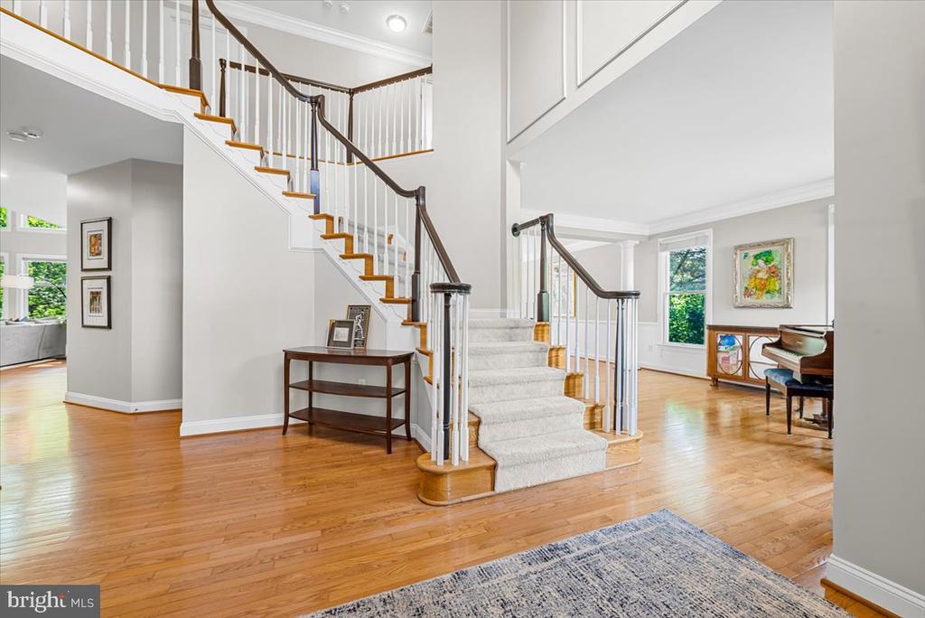 4 DEER TRAIL COURT